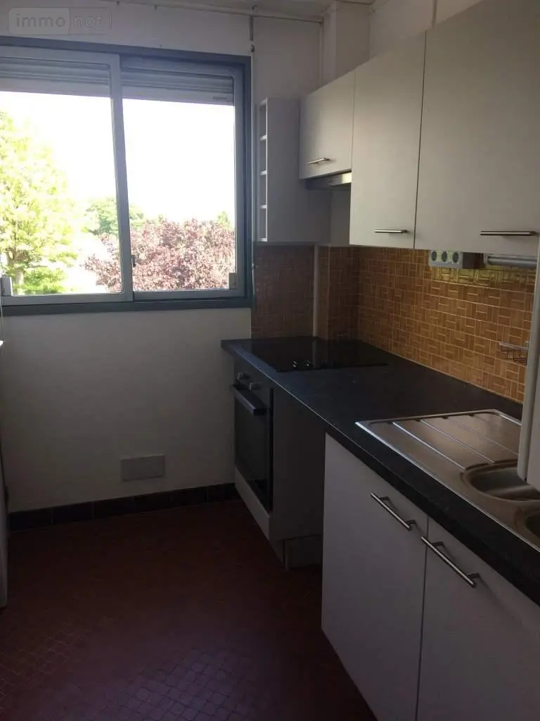 Location appartement Tours 37000 Indre-et-Loire 37 28 m2 1 pièce 435 euros 001/2065 001
