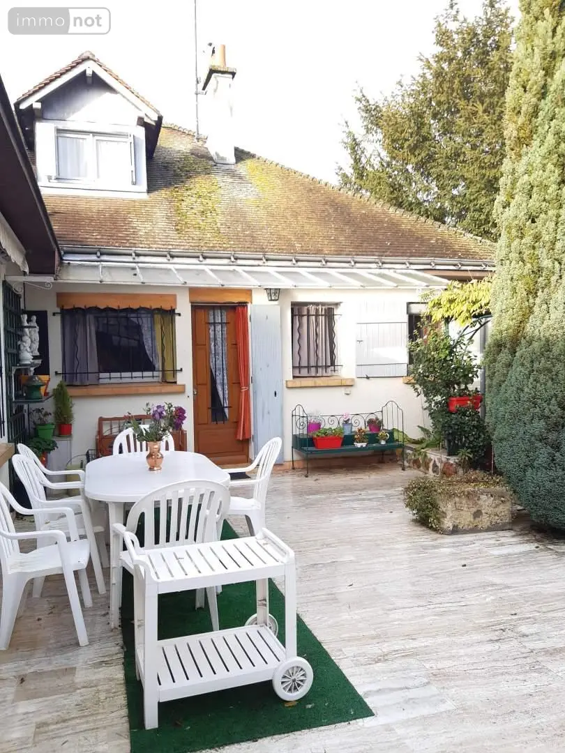 Viager maison L'Île-Bouchard 37220 Indre-et-Loire 37 149 m2 6 pièces 30000 euros 001/2322 001