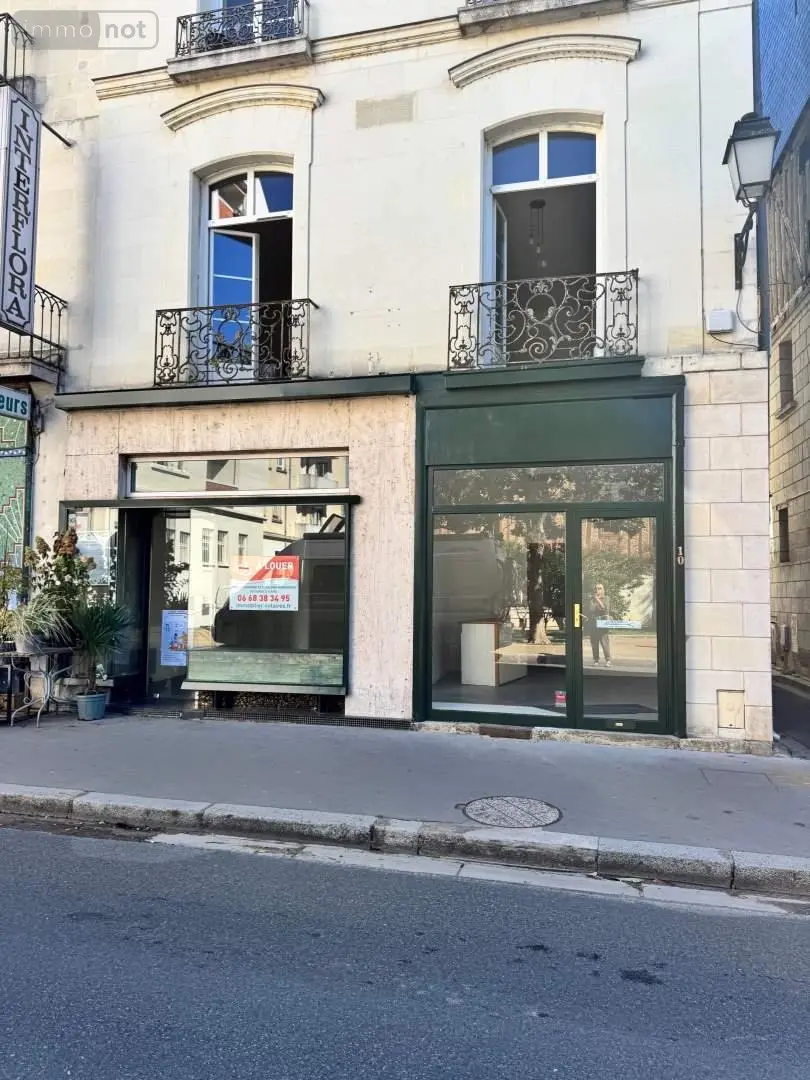 Location fonds et murs commerciaux Tours 37000 Indre-et-Loire 37 42 m2 1000 euros 005/2068 001