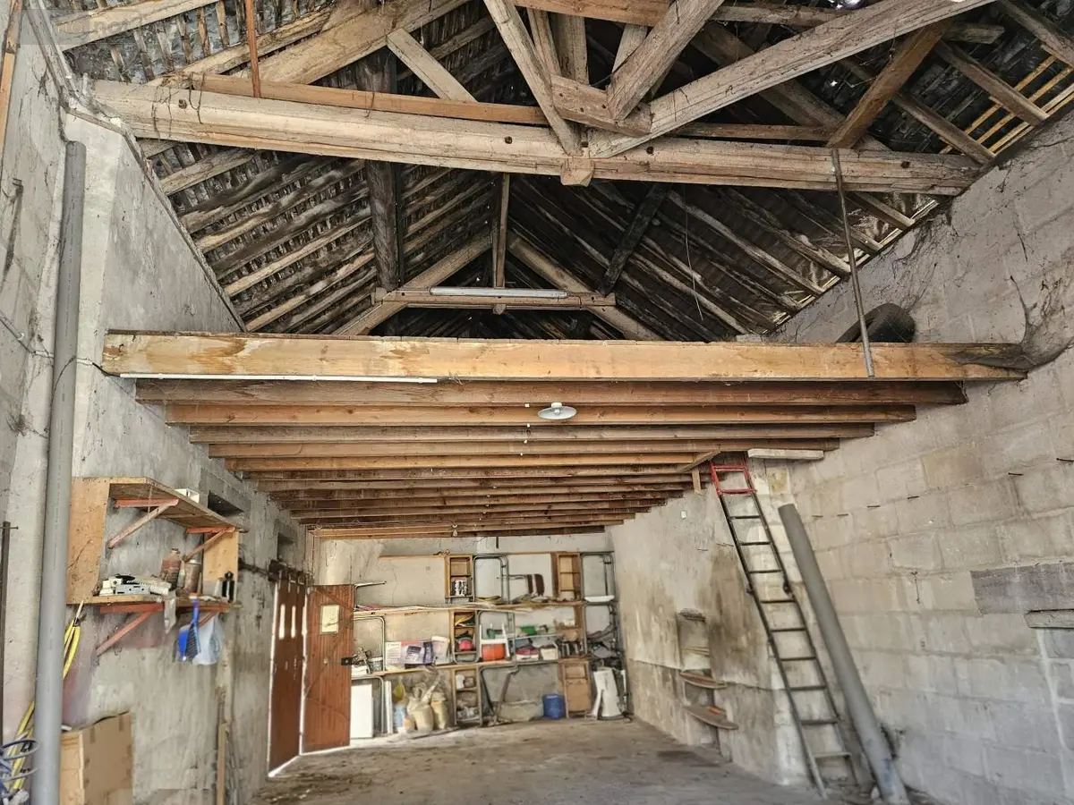 Garage et parking a vendre L'Île-Bouchard 37220 Indre-et-Loire 37 2 pièces 54800 euros 013/1476 001