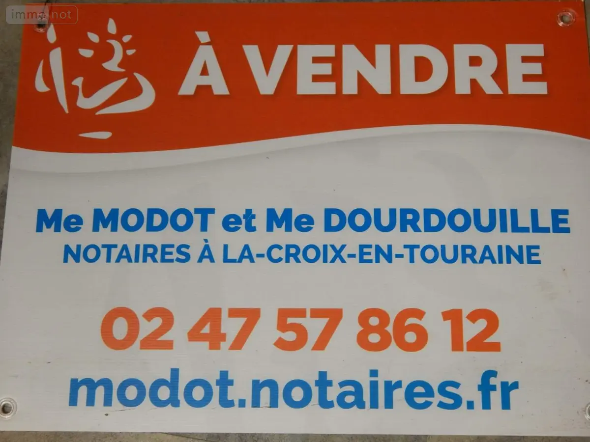 Garage et parking a vendre Tours 37000 Indre-et-Loire 37 1 pièce 27000 euros 021/1970 001