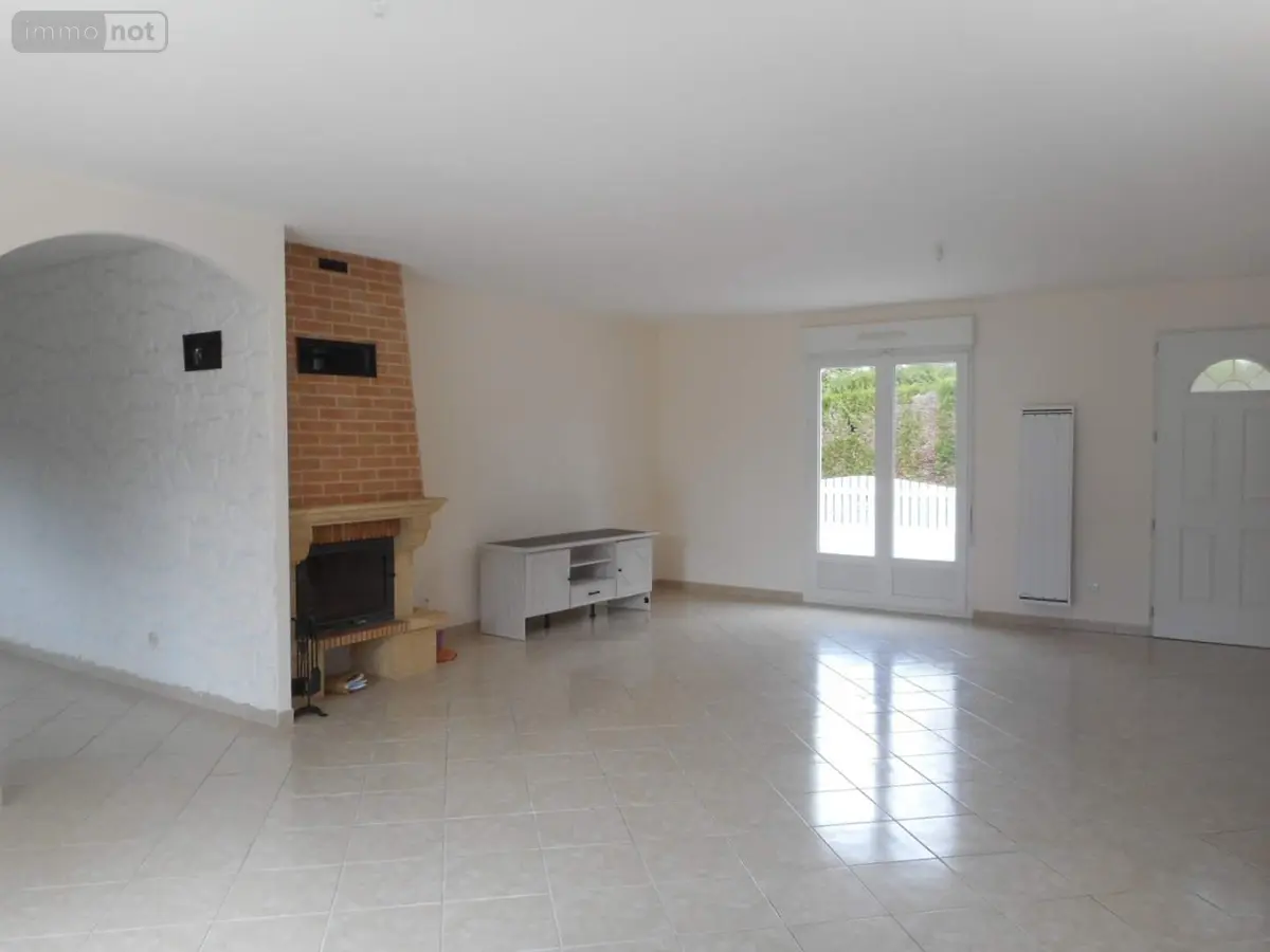 Location maison Bléré 37150 Indre-et-Loire 37 126 m2 4 pièces 950 euros 021/1989 001