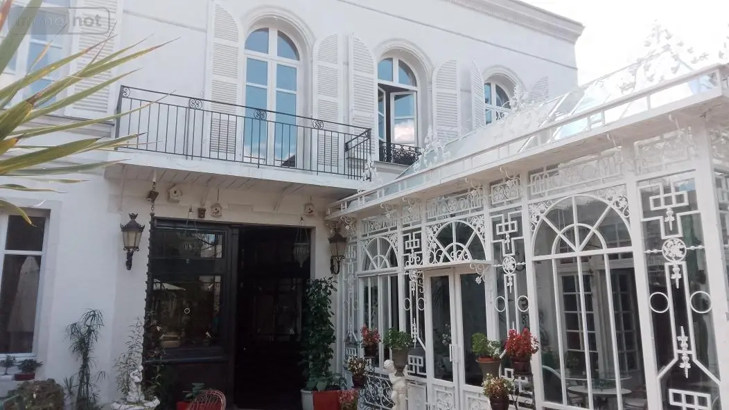 Maison a vendre Vendôme 41100 Loir-et-Cher 41 388 m2 9 pièces 1248000 euros 072/1867 001
