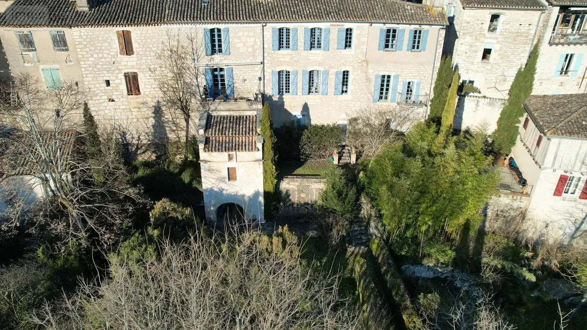 Maison a vendre Montpezat-de-Quercy 82270 Tarn-et-Garonne 82 242 m2 9 pièces 542320 euros 009/1741 001