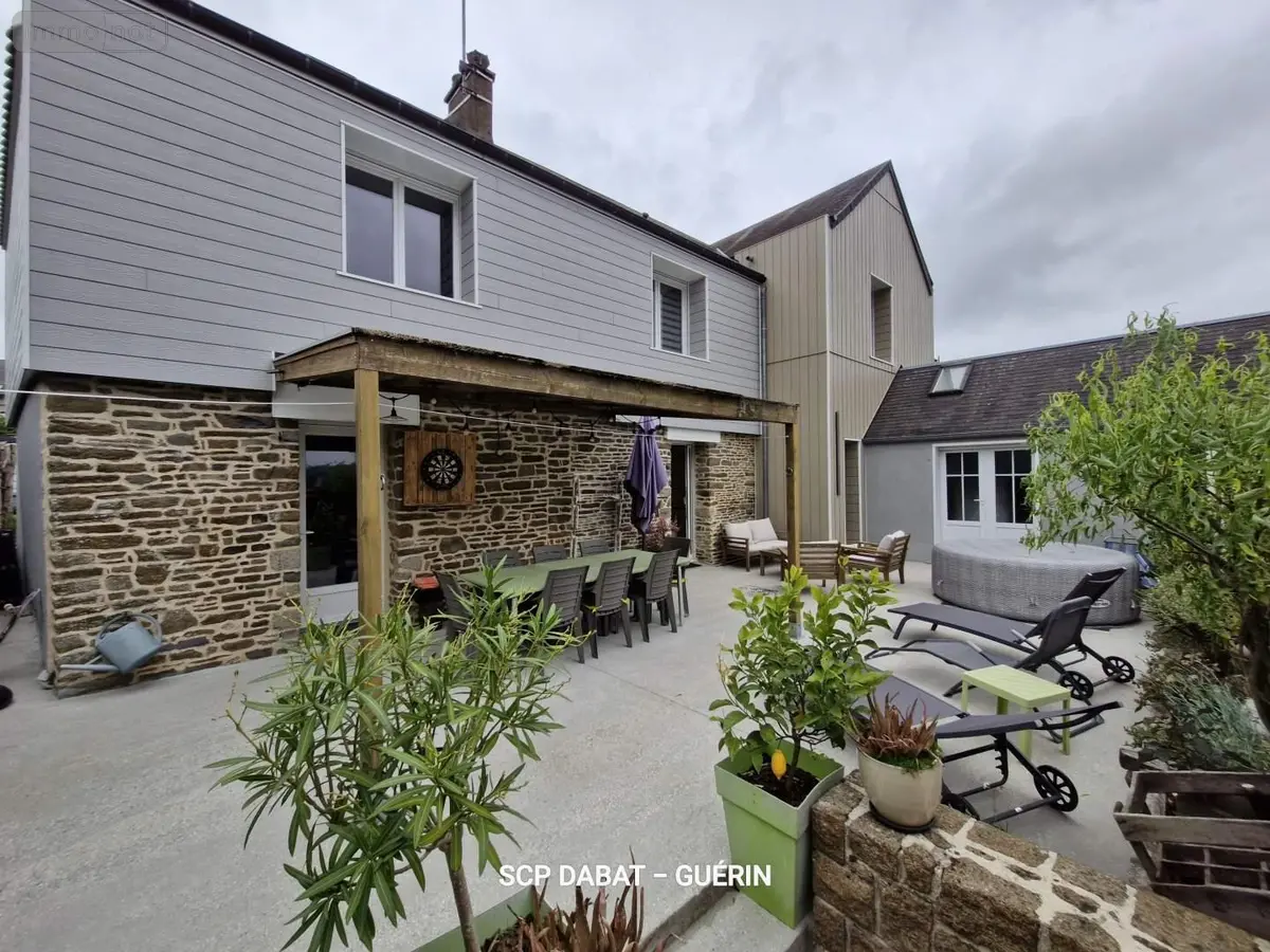 Maison a vendre Saint-Hilaire-du-Harcouët 50600 Manche 50 145 m2 5 pièces 300390 euros 8398 001