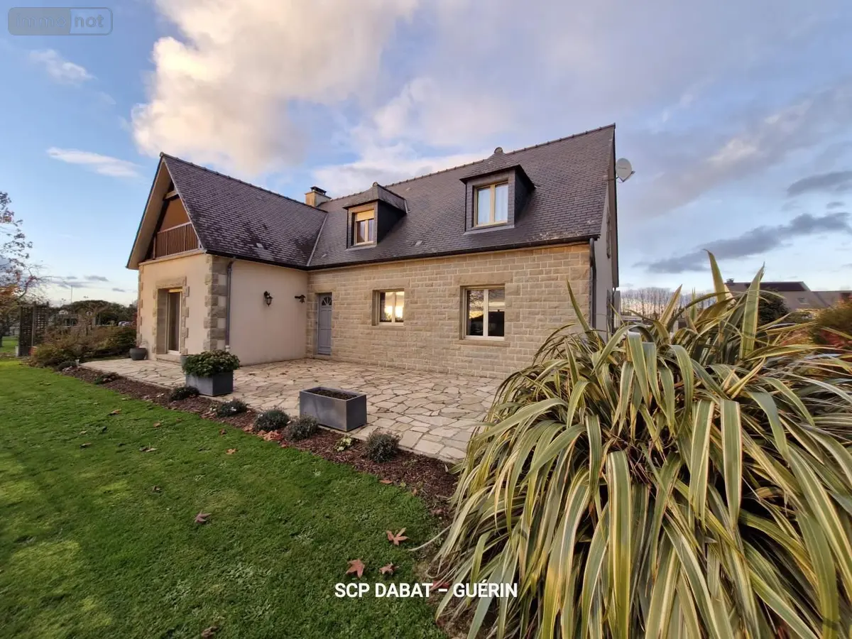Maison a vendre Saint-Hilaire-du-Harcouët 50600 Manche 50 197 m2 6 pièces 337280 euros 8447 001