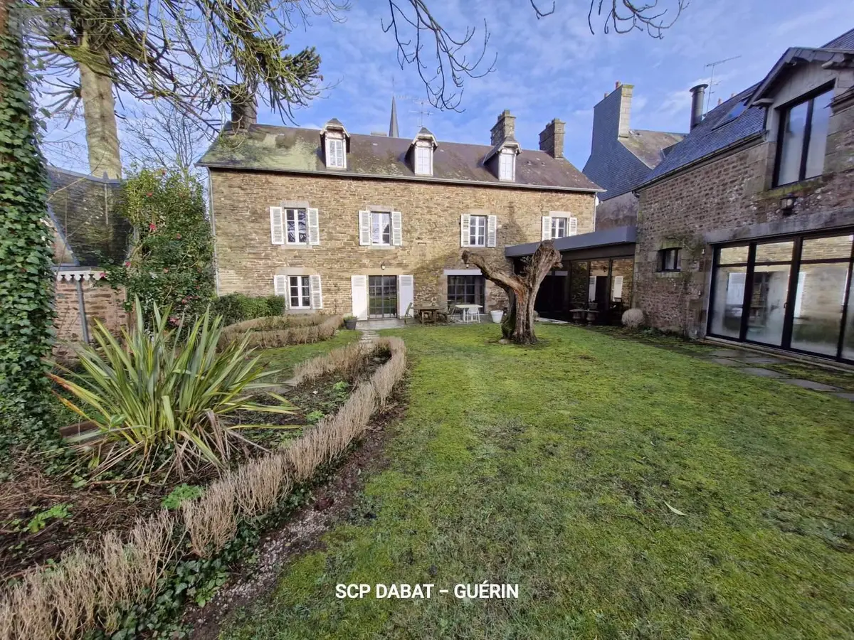Maison a vendre Fougerolles-du-Plessis 53190 Mayenne 53 361 m2 12 pièces 474300 euros 8465 001
