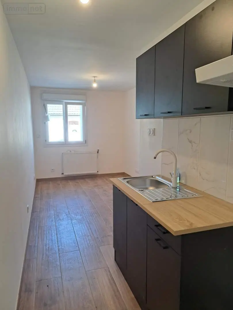 Location appartement Courgivaux 51310 Marne 51 26 m2 2 pièces 400 euros 034/1387 001