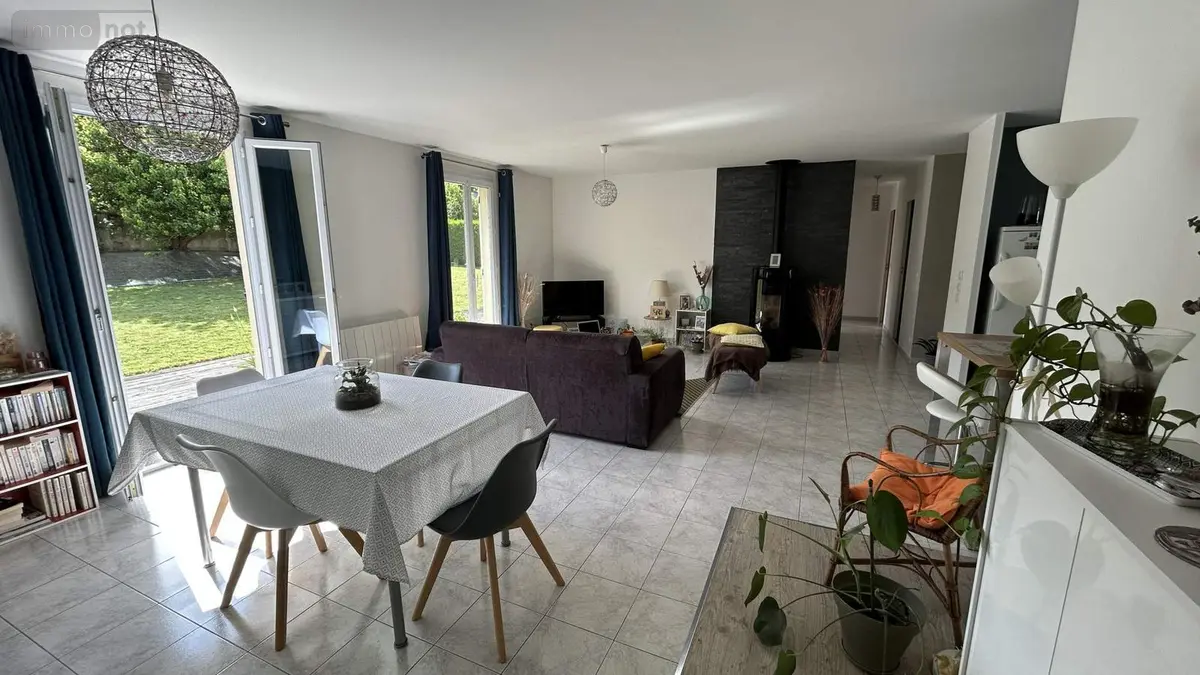Maison a vendre Château-Gontier-sur-Mayenne 53200 Mayenne 53 105 m2 4 pièces 239900 euros 028/2371 001