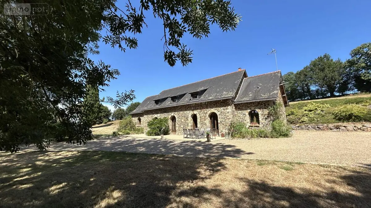 Maison a vendre La Roche-Neuville 53200 Mayenne 53 192 m2 7 pièces 373500 euros 028/2378 001