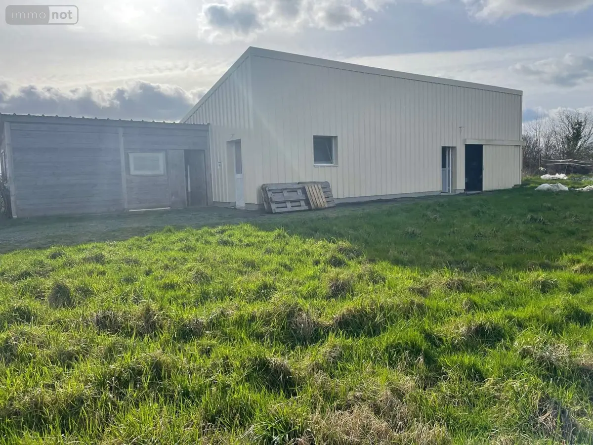 Bien agricole a vendre Aron 53440 Mayenne 53 84000 euros 046/846 001