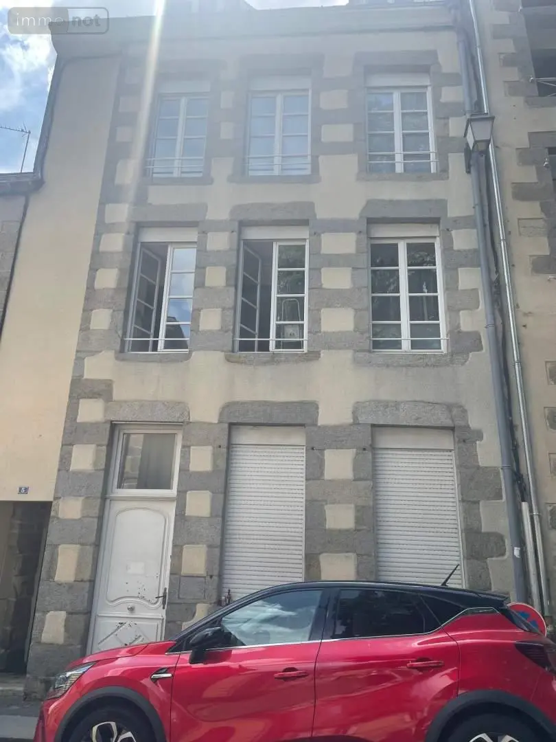Immeuble de rapport a vendre Mayenne 53100 Mayenne 53 308 m2 12 pièces 311700 euros 046/886 001