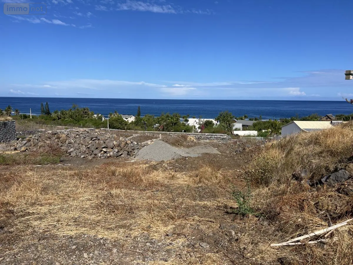 Terrain a batir a vendre Les Trois-Bassins 97426 La Réunion 974 553930 euros 97411-363 001