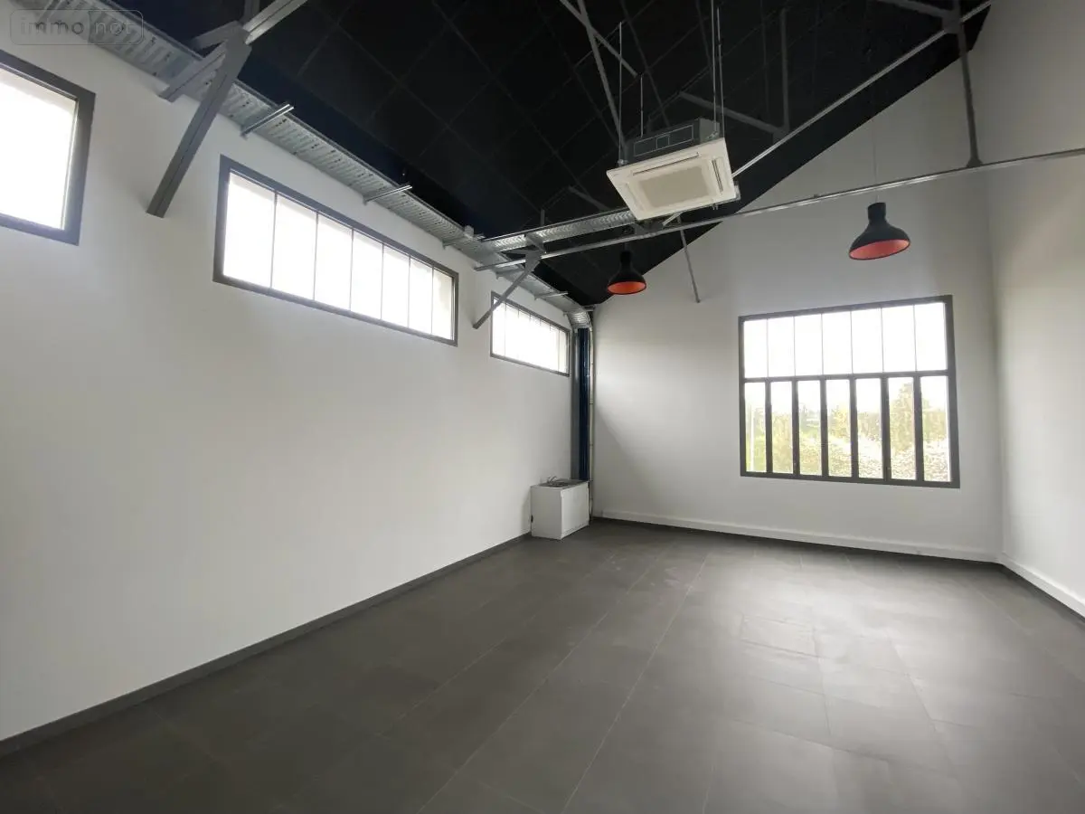 Fonds et murs commerciaux a vendre Changé 53810 Mayenne 53 56 m2 131000 euros 53007-2193 001