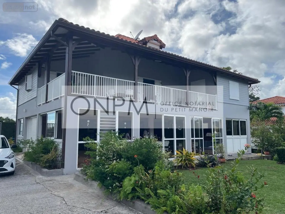 Maison a vendre Le Robert 97231 Martinique 972 300 m2 4 pièces 520000 euros 97207-695 001