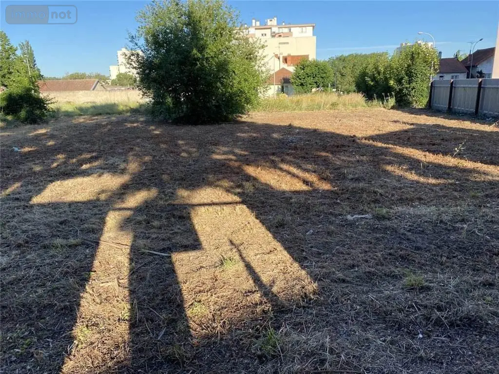 Terrain a batir a vendre Vichy 03200 Allier 03 117000 euros 2020/572-03020 001