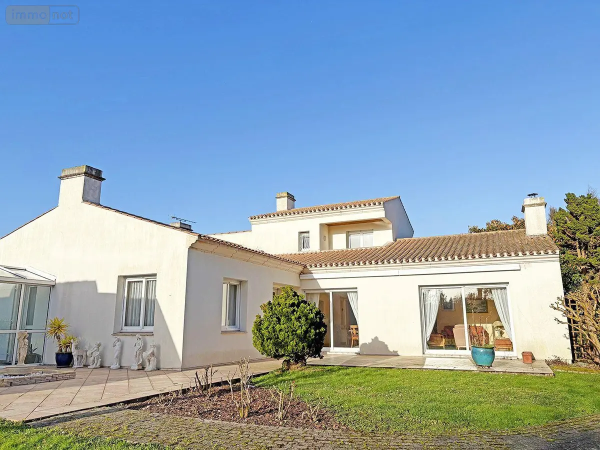 Maison a vendre Beauvoir-sur-Mer 85230 Vendée 85 209 m2 6 pièces 528300 euros 092/M/2399-85092 001