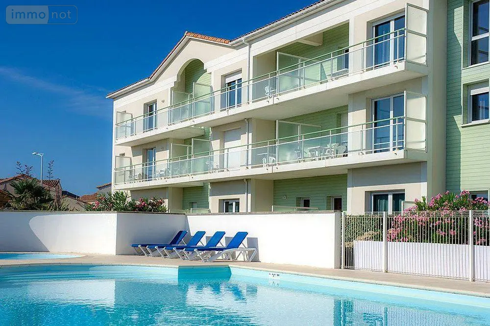 Appartement a vendre Saint-Gilles-Croix-de-Vie 85800 Vendée 85 41 m2 3 pièces 95400 euros 998/M/2366-85092 001