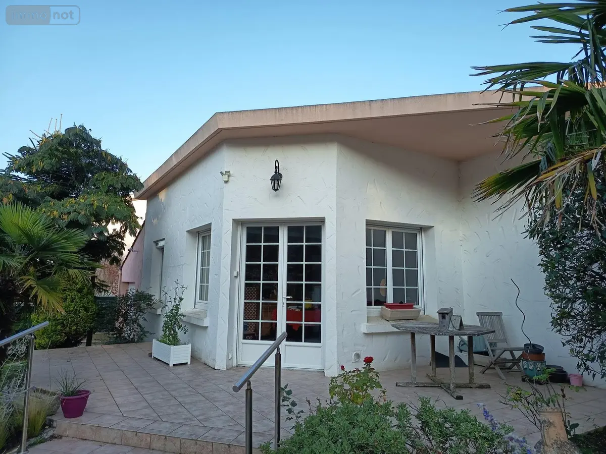 Maison a vendre Saint-Jean-de-Monts 85160 Vendée 85 123 m2 5 pièces 295500 euros 998/M/2363-85092 001