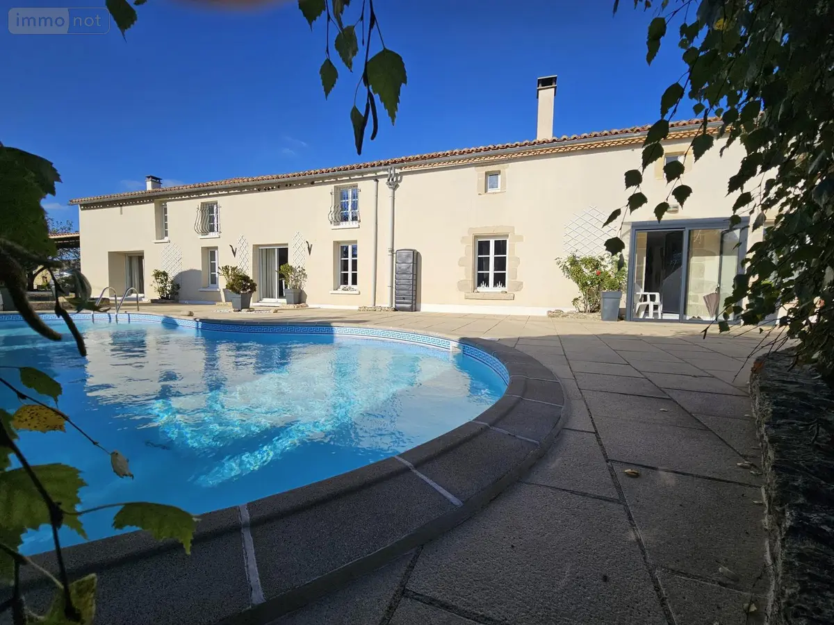 Maison a vendre Plaine-et-Vallées 79100 Deux-Sèvres 79 207 m2 5 pièces 275600 euros 79025-300-79025 001