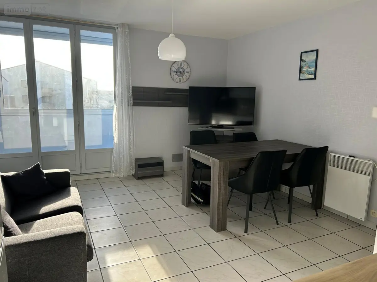 Appartement a vendre Saint-Hilaire-de-Riez 85270 Vendée 85 52 m2 3 pièces 138960 euros 092/A/2534-85092 001