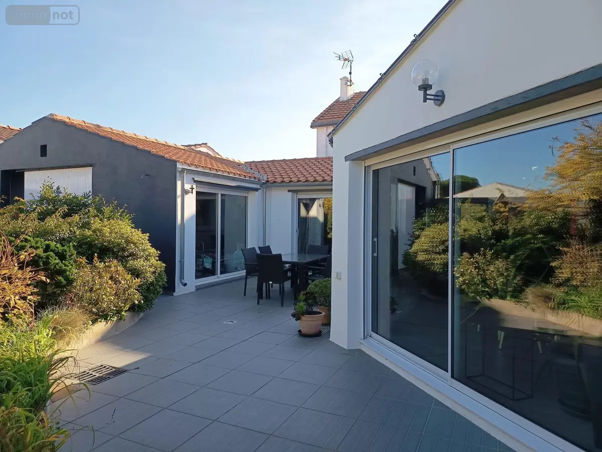 Maison a vendre Sallertaine 85300 Vendée 85 207 m2 6 pièces 332600 euros VM5841-85092 001