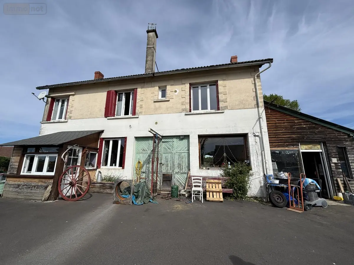 Maison a vendre Lanobre 15270 Cantal 15 174 m2 9 pièces 153700 euros 103T-15029 001