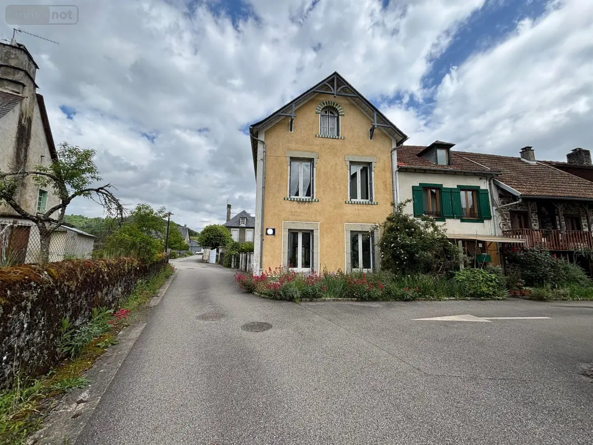 Maison a vendre Champs-sur-Tarentaine-Marchal 15270 Cantal 15 94 m2 5 pièces 100700 euros 110T-15029 001