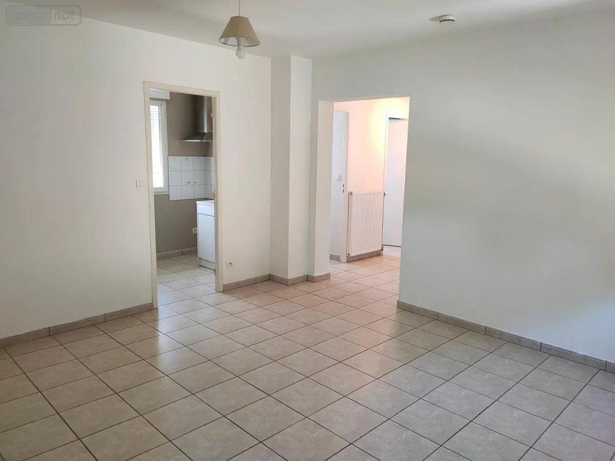 Location appartement Saint-Maurice-de-Rémens 01500 Ain 01 45 m2 2 pièces 516 euros LA2951-01032 001