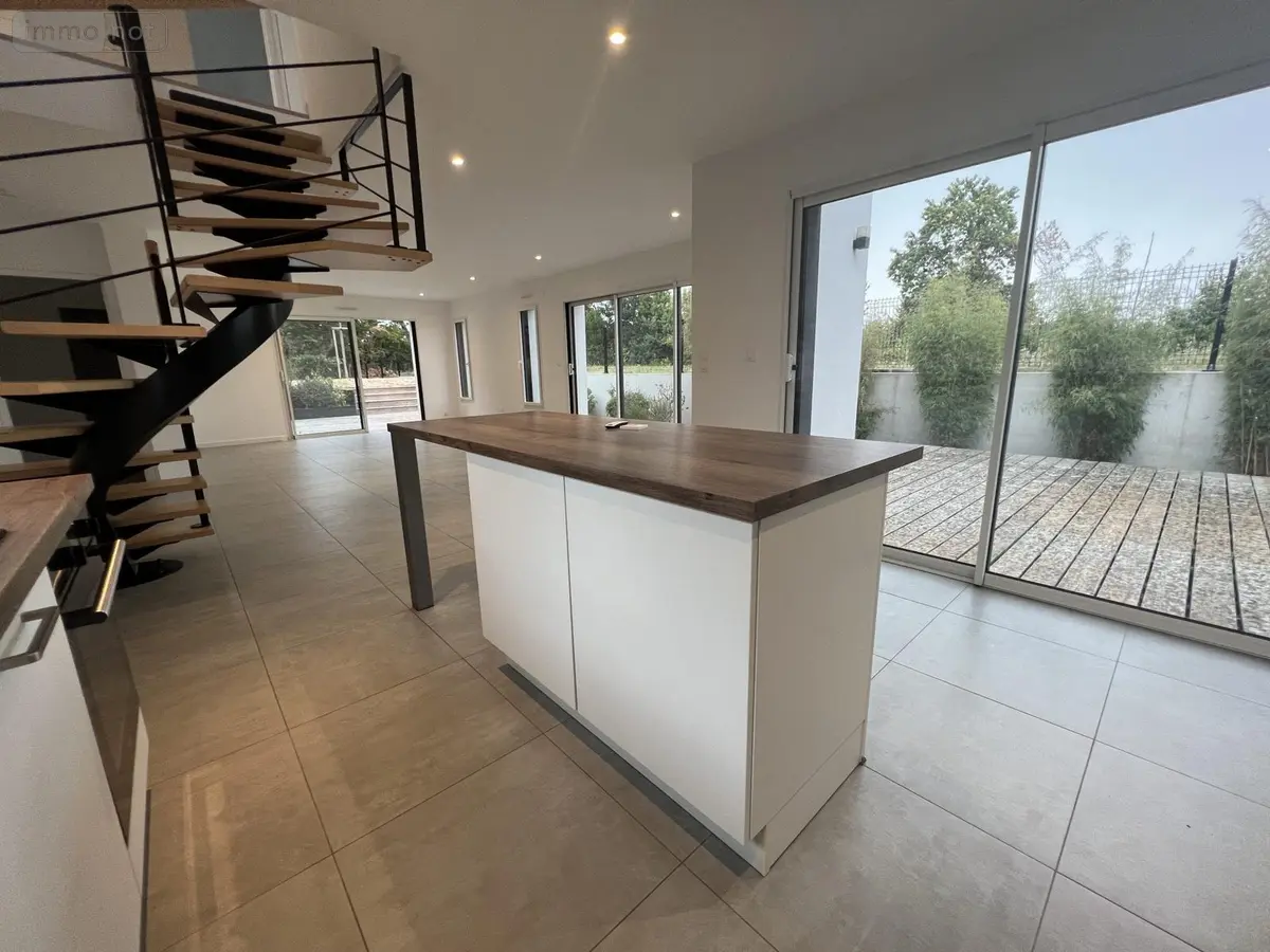 Maison a vendre Chartres-de-Bretagne 35131 Ille-et-Vilaine 35 133 m2 6 pièces 560600 euros VM2527-35018 001