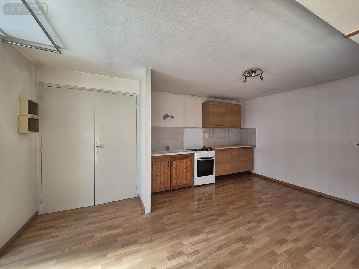 Location appartement Ornans 25290 Doubs 25 77 m2 2 pièces 470 euros LA2720-25014 001