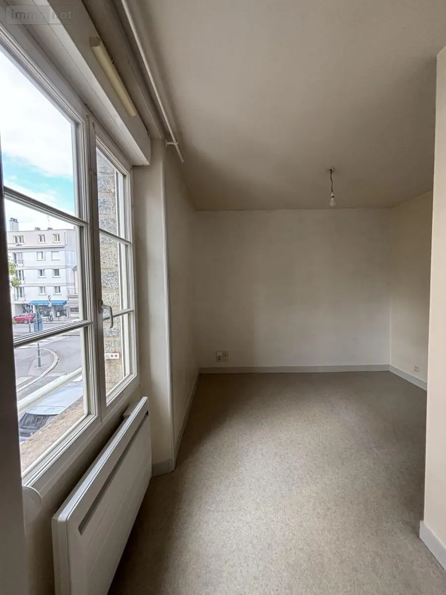 Location appartement Rennes 35000 Ille-et-Vilaine 35 24 m2 1 pièce 420 euros 35018-L1311 001