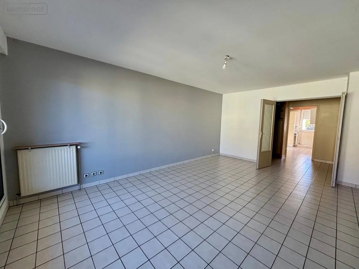 Location appartement Chagny 71150 Saône-et-Loire 71 68 m2 3 pièces 792 euros 71057-L30 001