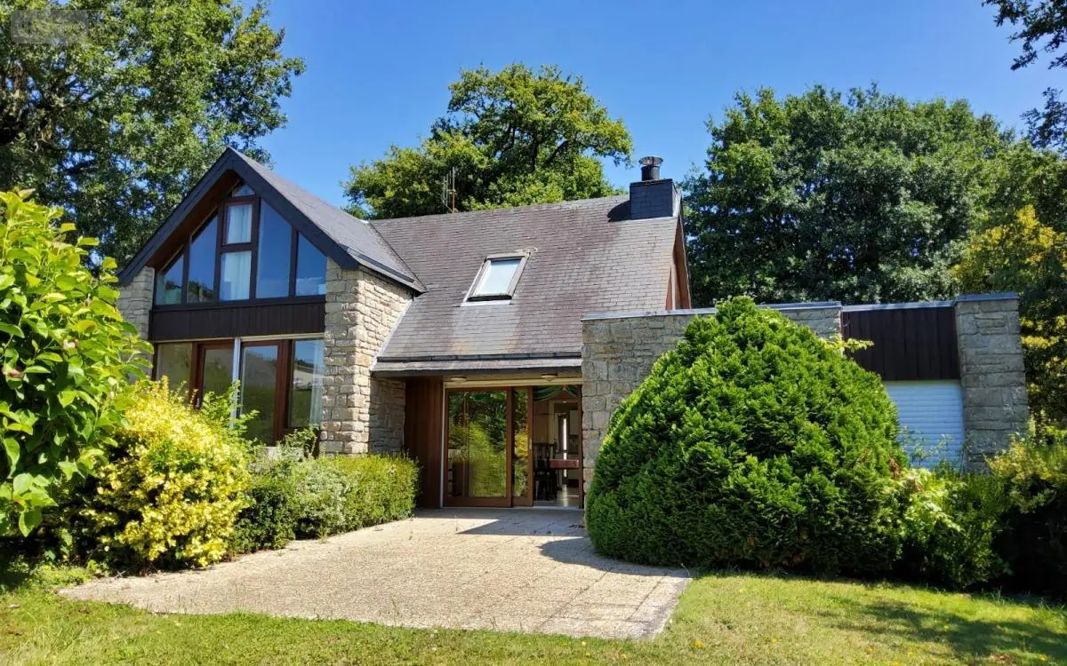 Maison a vendre Carhaix-Plouguer 29270 Finistère 29 123 m2 7 pièces 262500 euros 29066-3804 001