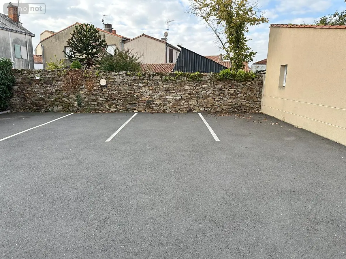 Divers a vendre Montaigu-Vendée 85600 Vendée 85 10 m2 4240 euros 85020-1495 001