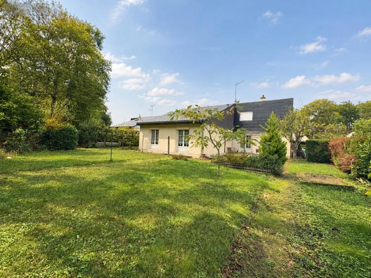 Maison a vendre Saint-Barthélemy-d'Anjou 49124 Maine-et-Loire 49 126 m2 7 pièces 345840 euros 49012-2135 001