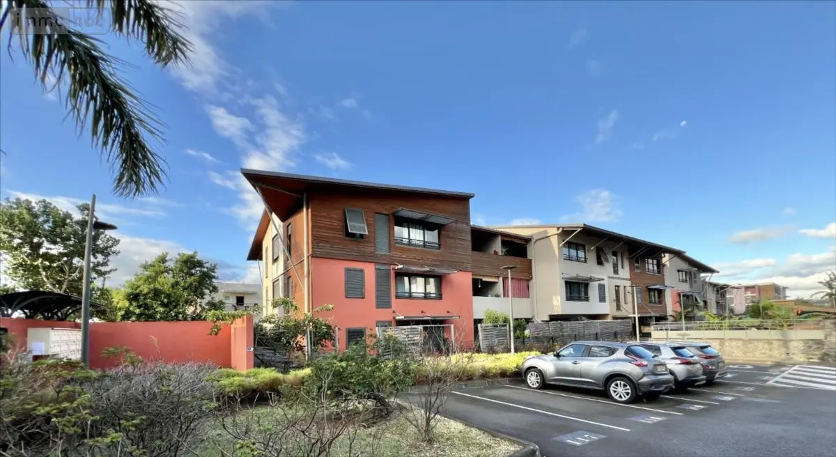 Appartement a vendre Saint-Denis 97400 La Réunion 974 60 m2 3 pièces 236200 euros 38200.74 (D14) 001