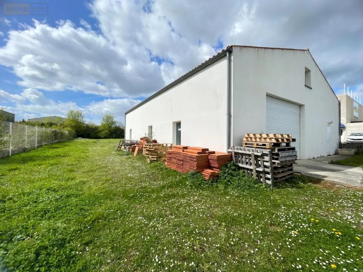 Fonds et murs commerciaux a vendre Saint-Christophe 17220 Charente-Maritime 17 227 m2 301600 euros 17112-425 001