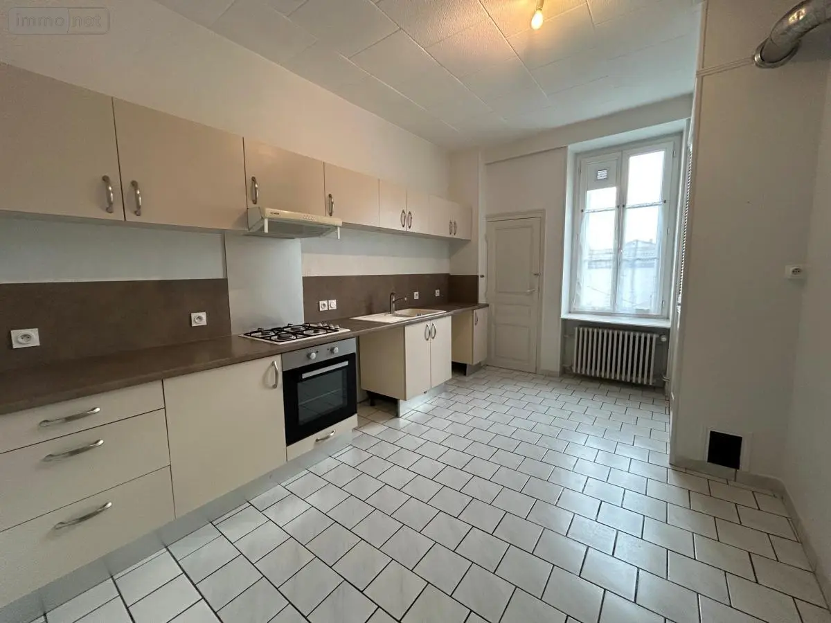 Location appartement Bourg-en-Bresse 01000 Ain 01 94 m2 4 pièces 890 euros 01065-L417 001