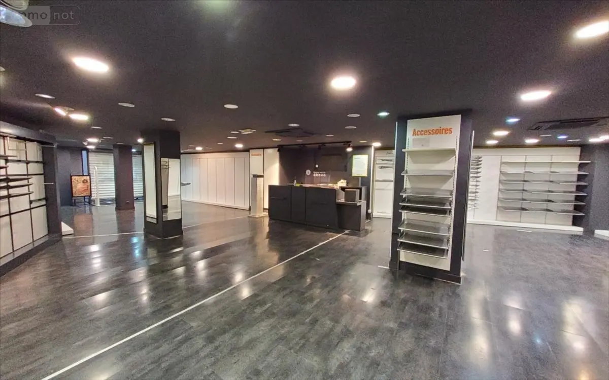 Location fonds et murs commerciaux Carhaix-Plouguer 29270 Finistère 29 170 m2 2 pièces 1800 euros 29066-1037593 001