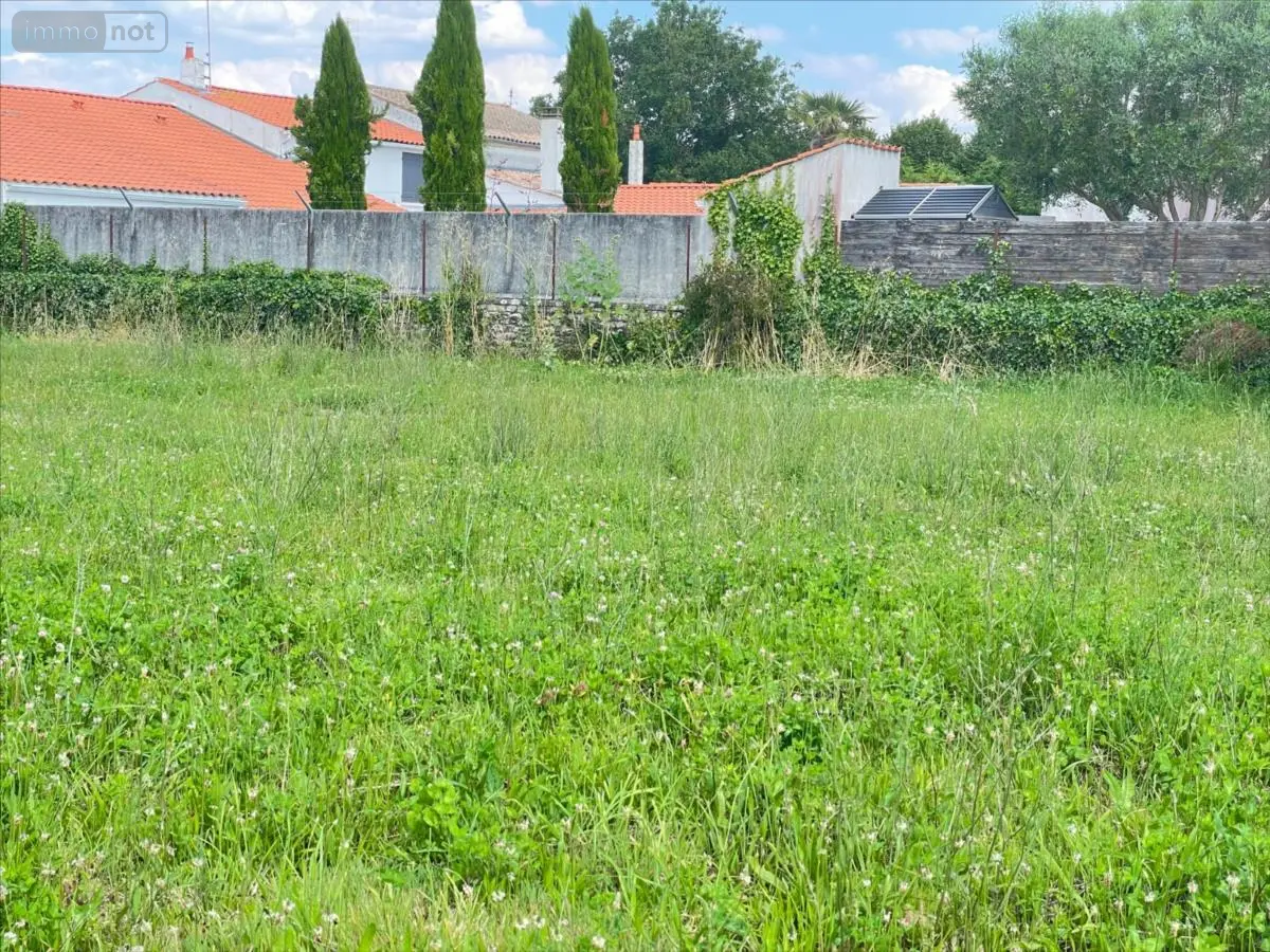 Terrain a batir a vendre La Jarrie 17220 Charente-Maritime 17 110250 euros 17112-408 001