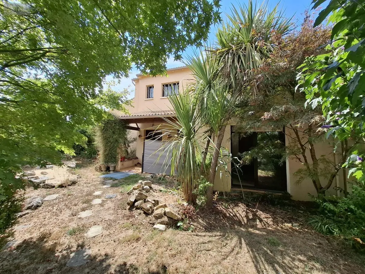 Maison a vendre Corme-Royal 17600 Charente-Maritime 17 169 m2 8 pièces 288530 euros 17111-754 001