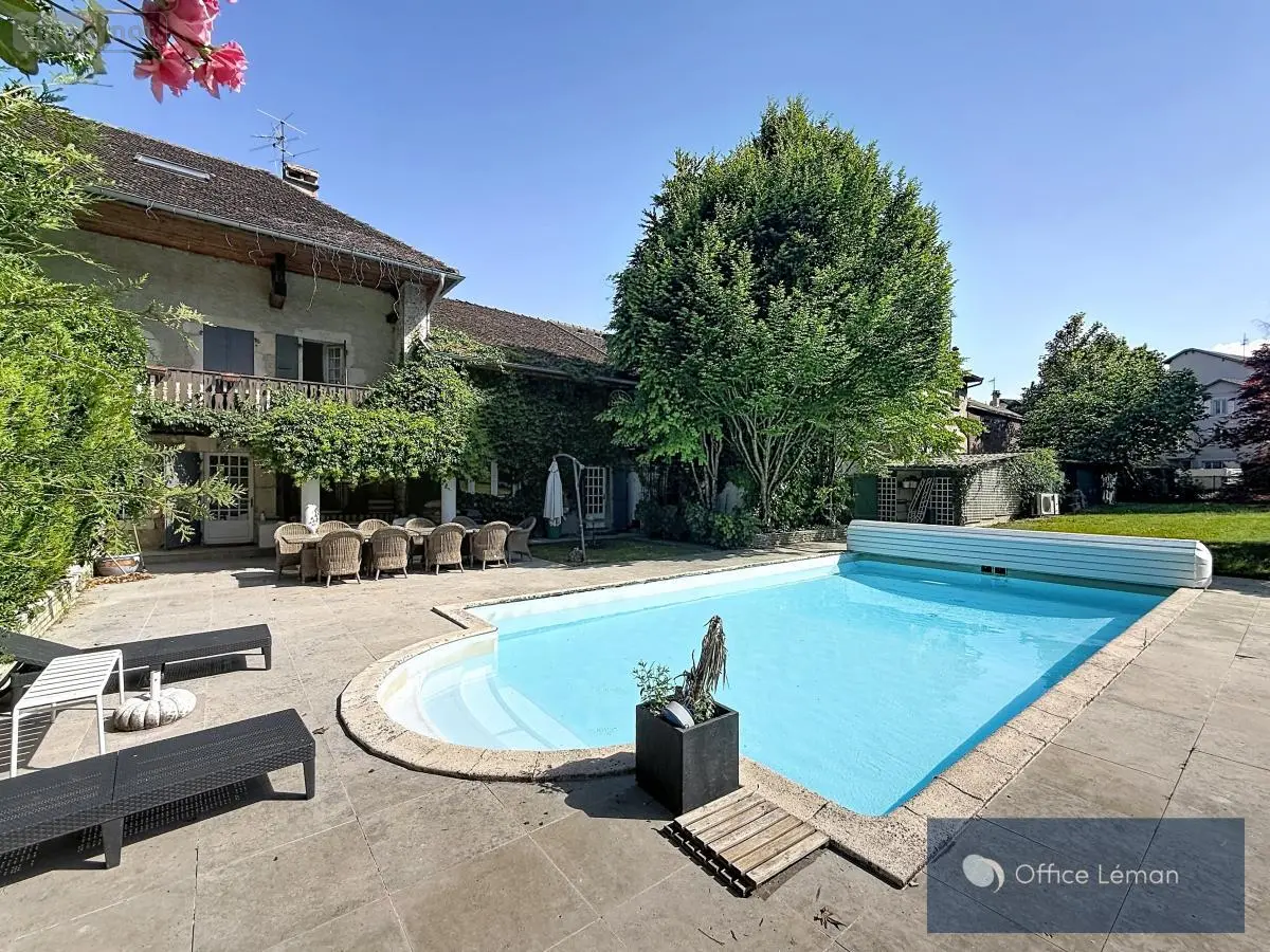 Maison a vendre Divonne-les-Bains 01220 Ain 01 201 m2 6 pièces 1500000 euros 01047-842 001
