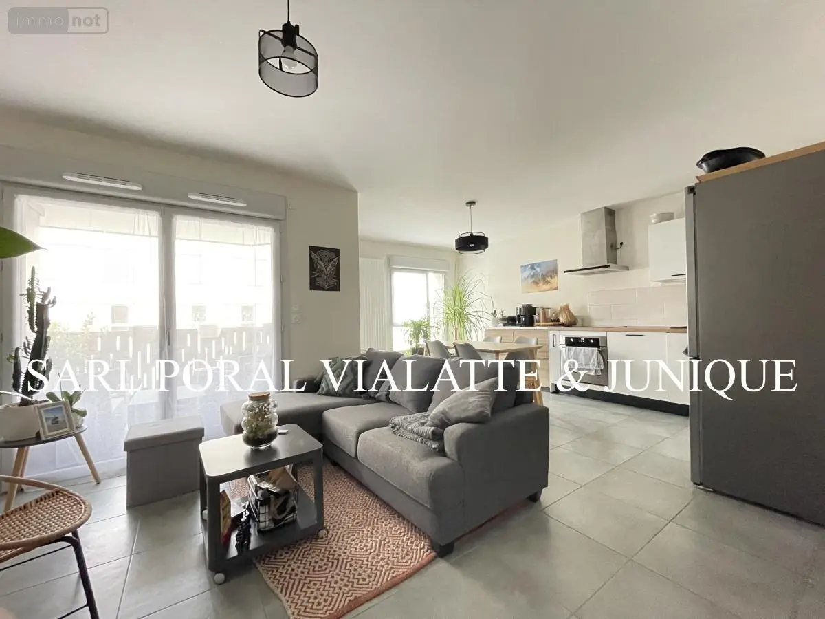 Location appartement Ambérieu-en-Bugey 01500 Ain 01 65 m2 3 pièces 906 euros 01031-L732 001