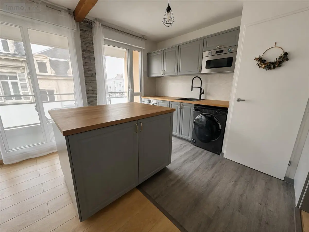 Location appartement Reims 51100 Marne 51 44 m2 2 pièces 857 euros LOCACOFCL 001