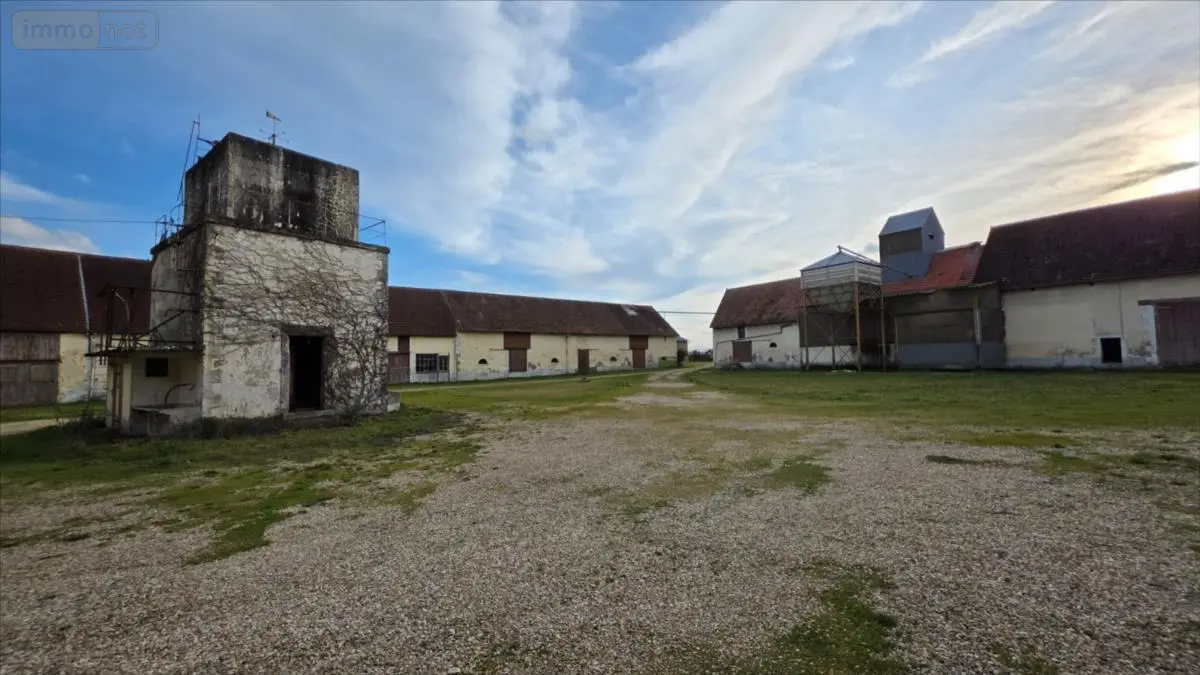 Bien agricole a vendre Neuvy-Pailloux 36100 Indre 36 6400000 euros 021/1568 001