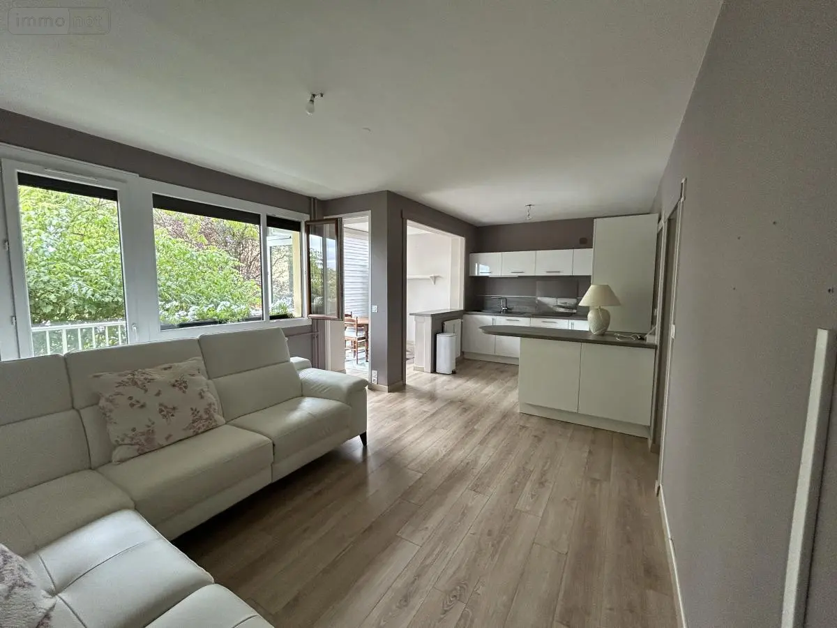 Location appartement Beaune 21200 Côte-d'Or 21 69 m2 3 pièces 900 euros 21074-L82 001