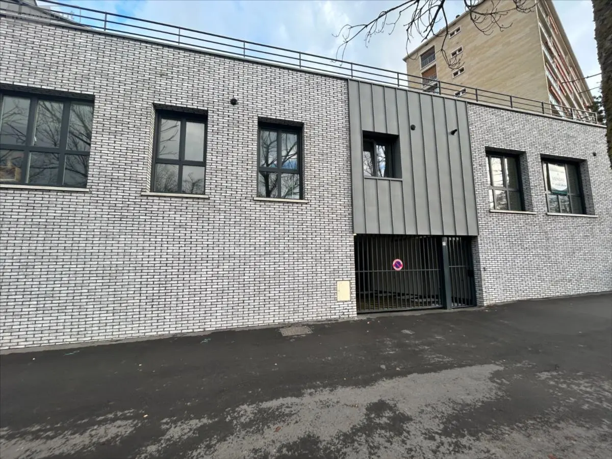 Location garage et parking Reims 51100 Marne 51 13 m2 90 euros LOCAGACAMPO 001