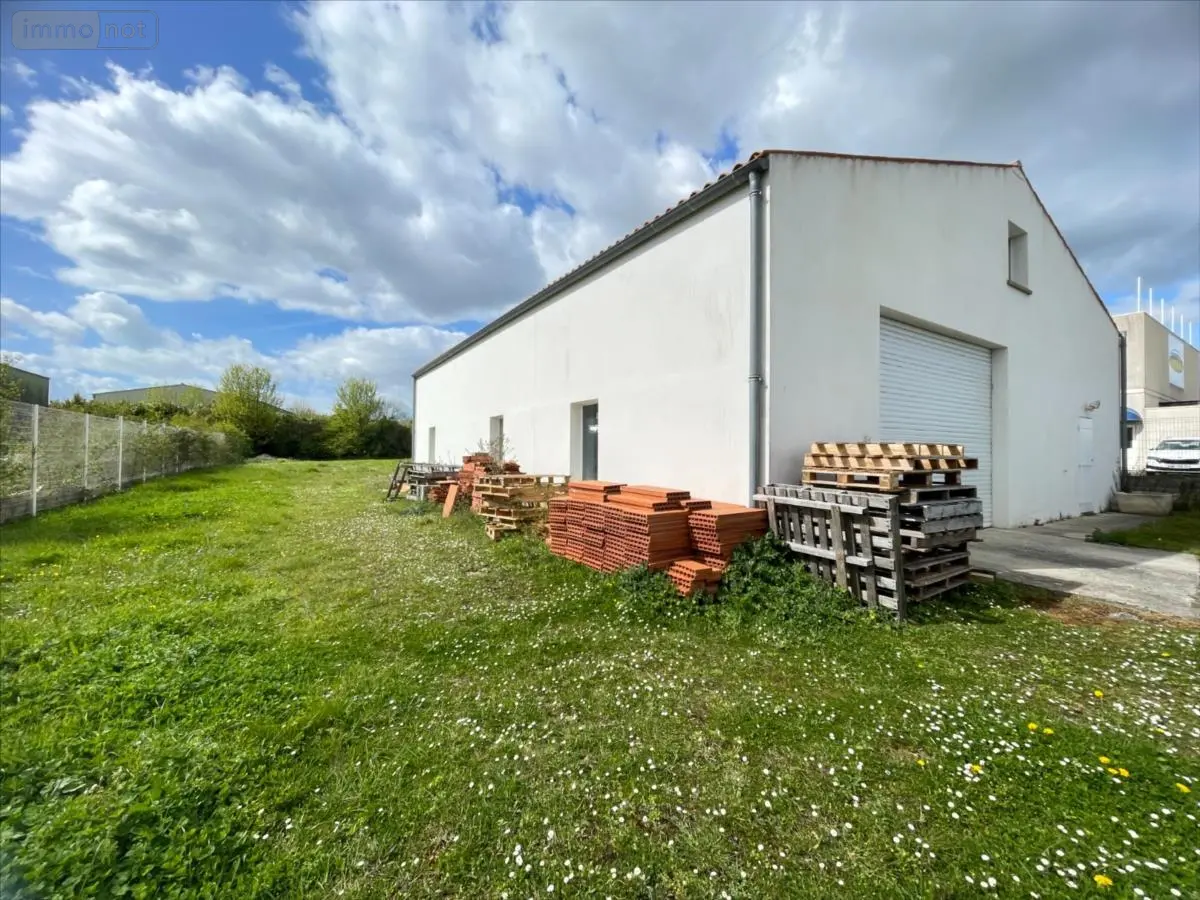Fonds et murs commerciaux a vendre Saint-Christophe 17220 Charente-Maritime 17 227 m2 4 pièces 343200 euros 17112-421 001