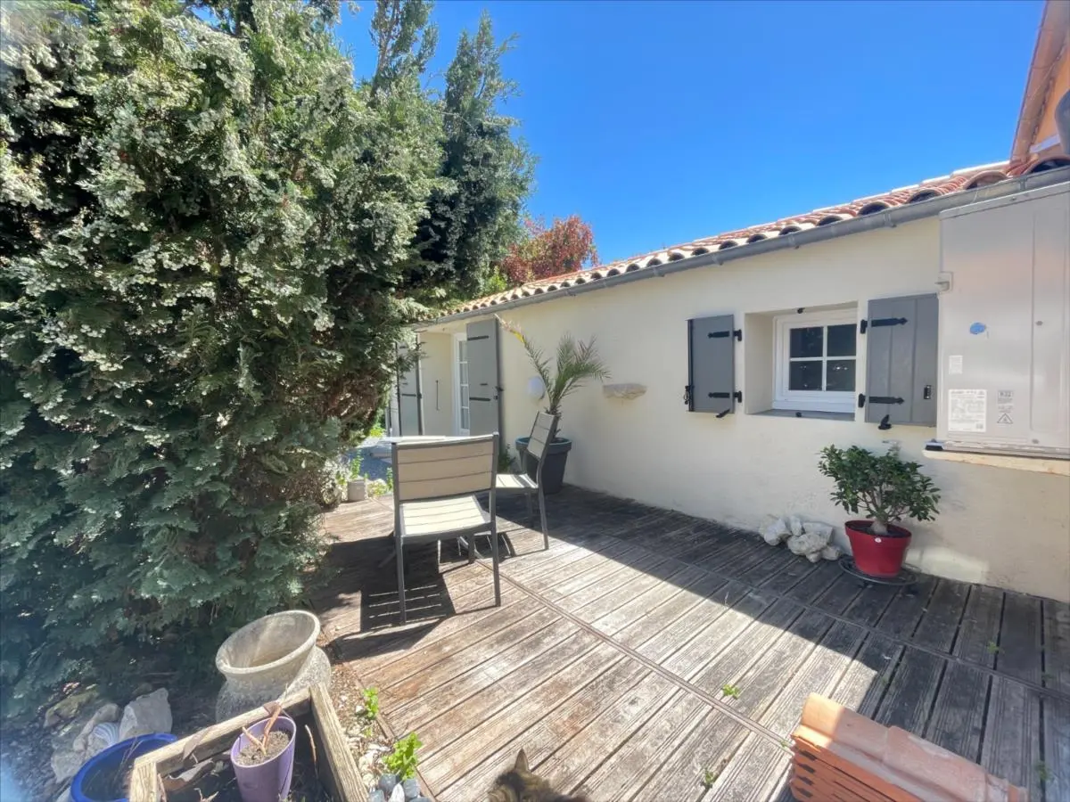 Maison a vendre La Jarrie 17220 Charente-Maritime 17 112 m2 4 pièces 299000 euros 17112-429 001